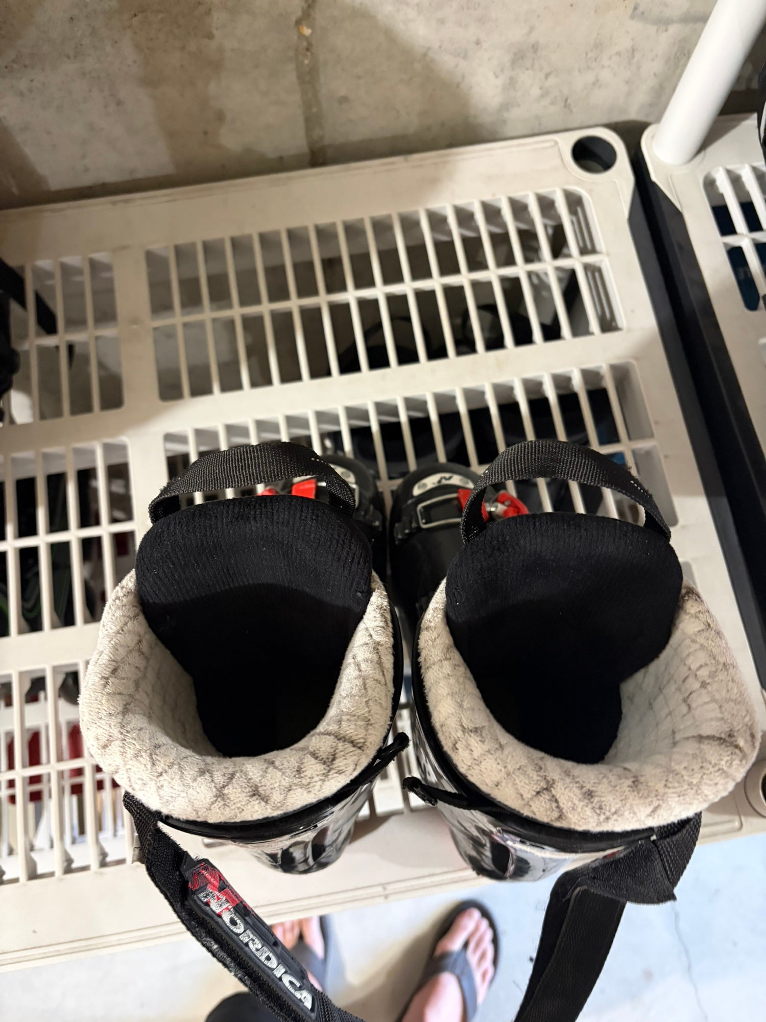 Mondo 27 & 27.5 Nordica GPX Ski Boots (Used) | SidelineSwap | Buy