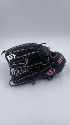 Wilson A2000 OT7 12.75 Lefty Outfield Baseball Glove