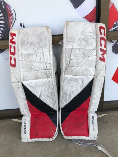Junior 30"+1 CCM Extreme Flex E6.5 Goalie Leg Pads (Used)