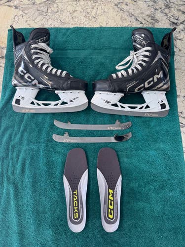 CCM Tacks XF Pro Hockey Skates Wide Width 7.5 (Used)