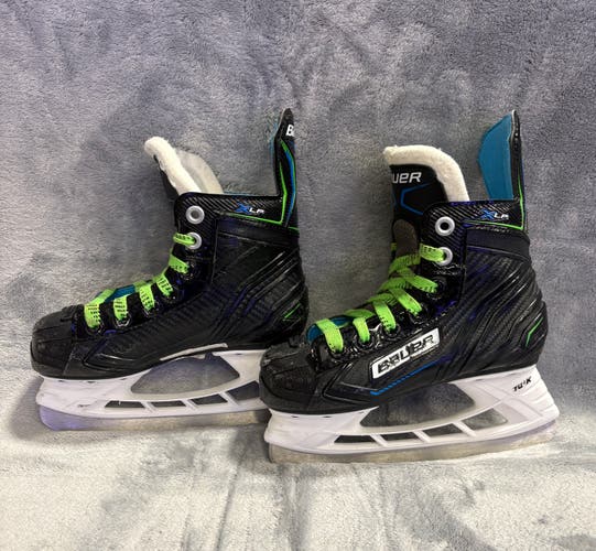Youth Bauer XLP Hockey Skates Regular Width 11 (Used)