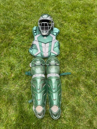 Green All Star System 7 Catcher's Set (Used)