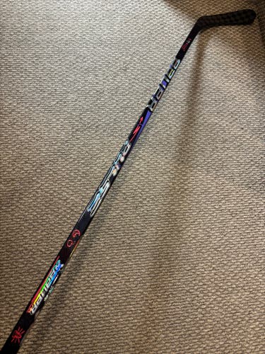 Senior Bauer Pulse Right Handed Hockey Stick P92 77 Flex (Used)
