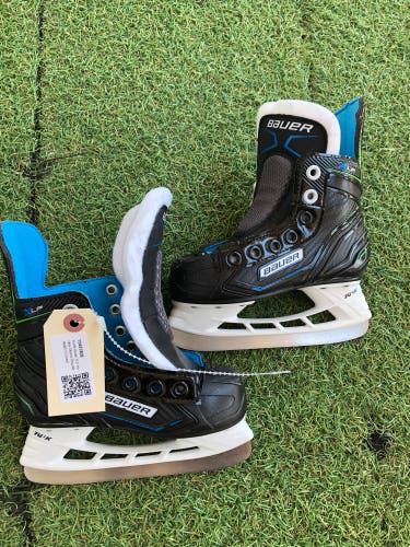 Youth Bauer XLP Hockey Skates Regular Width 9 (Used)