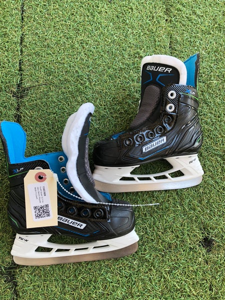 Youth Bauer XLP Hockey Skates Regular Width 9 (Used)