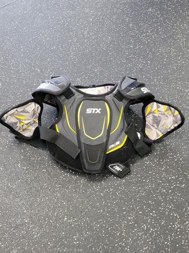 Used STX STALLION 200+ Lacrosse Shoulder Pads Grey MD 11849-S000041377