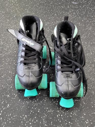 Used HOOPLA Junior Roller Quad Skates Black Junior 04 11849-S000041406