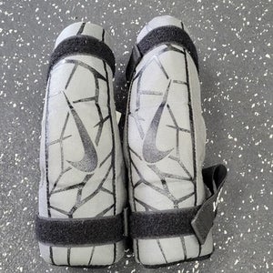 Used Nike VAPOR LT Lacrosse Arm Pads/Guards Grey MD 11849-S000041403