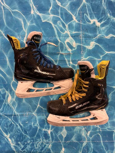 Intermediate Bauer Supreme M4 Hockey Skates Size 5 (Used)