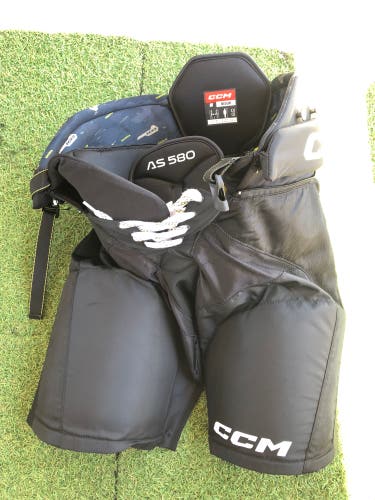 Senior Medium CCM Tacks AS 580 Hockey Pants (Used)