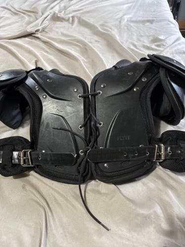 Used Xenith Flyte Football Shoulder Pads