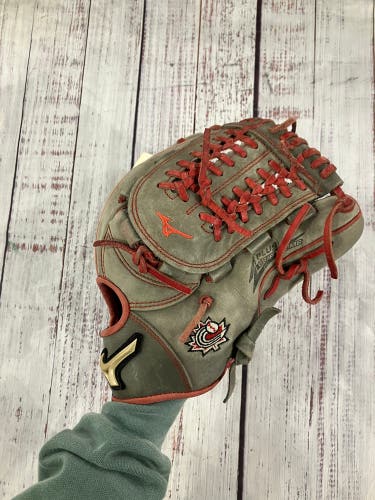Gray Mizuno Tradition RH Baseball Glove 11.75" (Used)