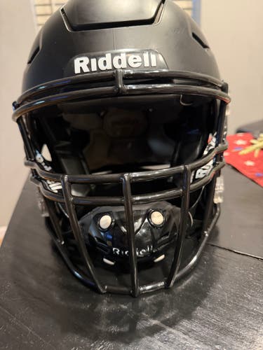 Black Large Youth Riddell SpeedFlex Helmet (Used)