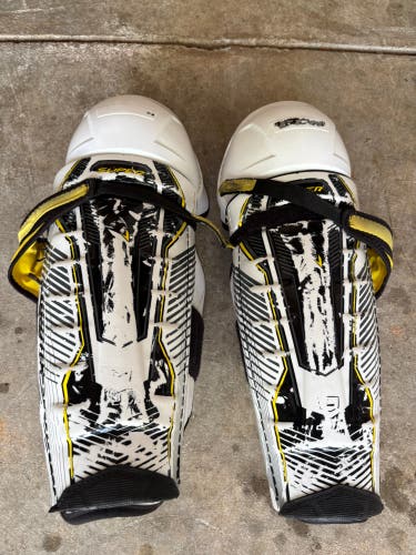 Senior CCM Super Tacks 16" Shin Pads (Used)