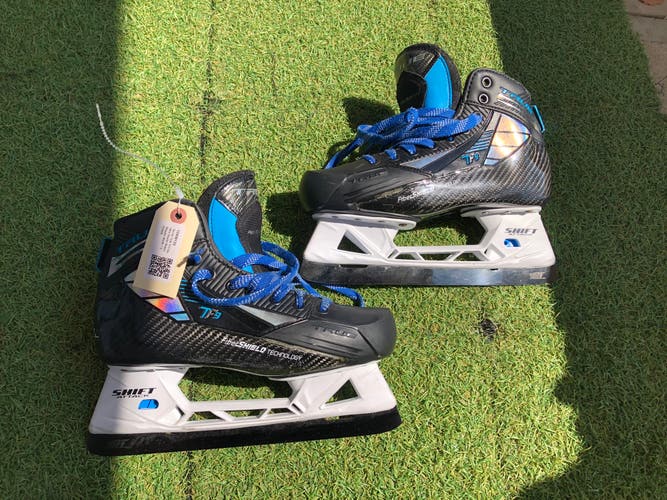 Senior True TF9 Hockey Goalie Skates Regular Width 7.5 (Used)