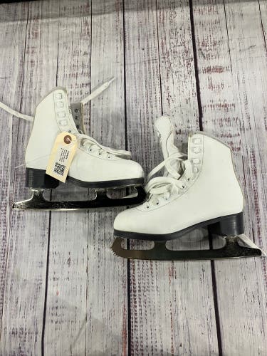 White Jackson Ultima Glacier Figure Skates Junior 2 (Used)