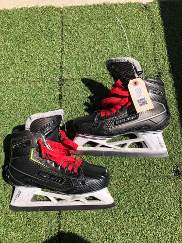 Intermediate Bauer Elite Hockey Goalie Skates Size 4 | Bauer Fit 3 (Used)