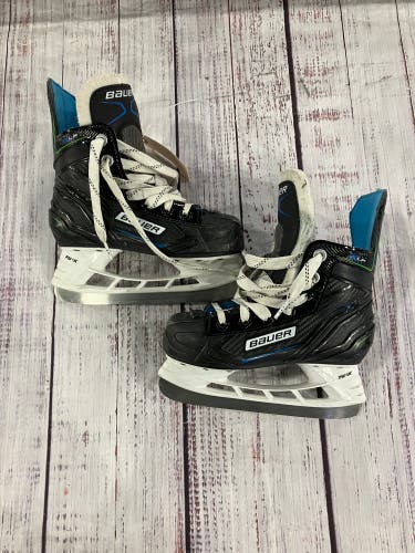 Youth Bauer X-LP Hockey Skates Regular Width 12 (Used)