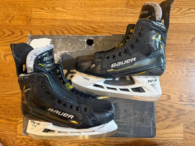 Bauer Supreme M5 Pro Hockey Skates Regular Width 7 (Used)