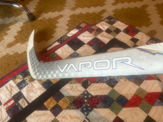 Senior Bauer Vapor Flylite Regular Goalie Stick 27" Paddle P31 Curve (Used, Excellent condition)