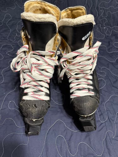 Vintage CCM Tacks 152 Hockey Skates Regular Width 9 (Used)