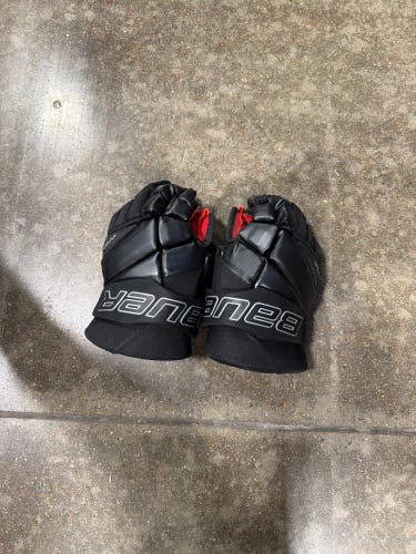 Black Junior Bauer Vapor 3X Gloves 12" (Used)