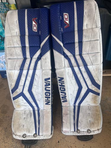 30" Vaughn Velocity V10 Goalie Leg Pads (Used)
