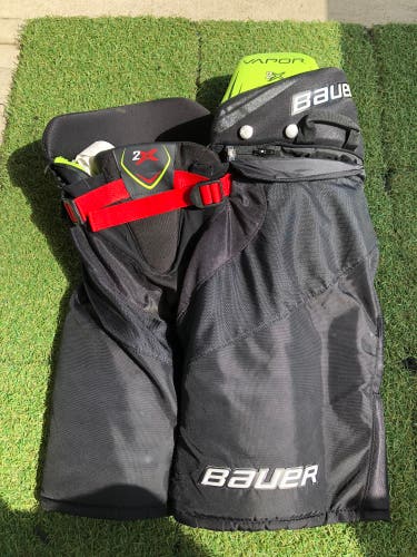 Junior Large Bauer Vapor 2X Hockey Pants (Used)