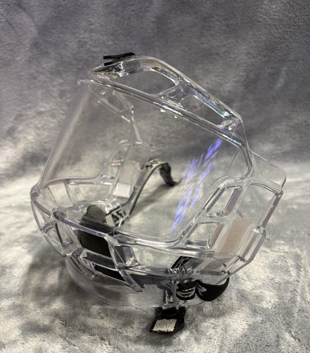Medium Senior Bauer Cages, Visors & Shields Visor (Used)
