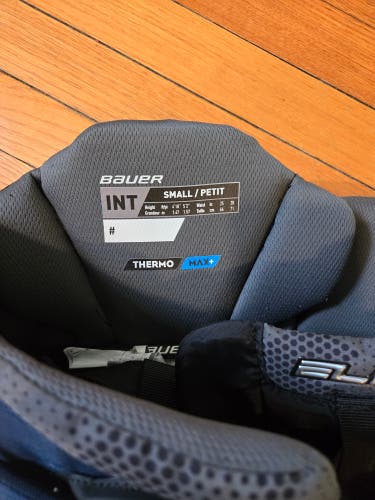 Intermediate Small Bauer Elite Hockey Goalie Pants (Used)