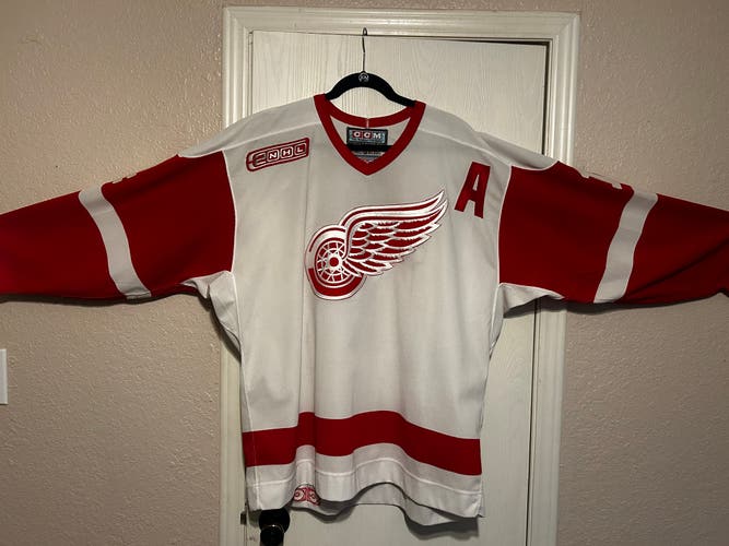 Brendan Shanahan signed game jersey