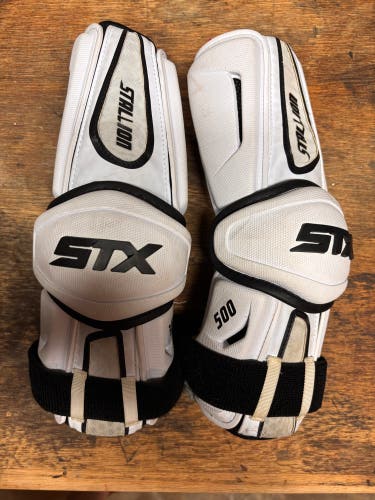 Medium Adult STX Stallion 500 Arm Pads (Used)