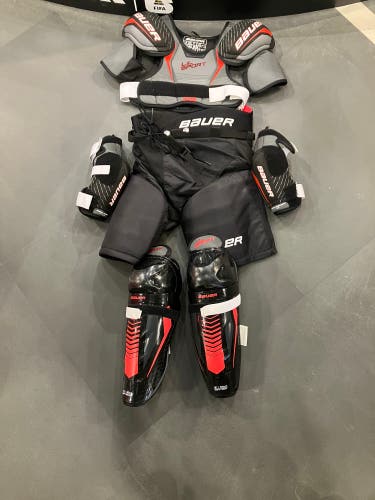 Junior Medium Bauer Starter Kit (Used)