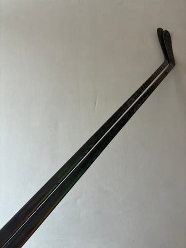 *2 Pack* of Like New 85 Flex W03 Senior Warrior Covert QR6 Pro LH Hockey Sticks - Black
