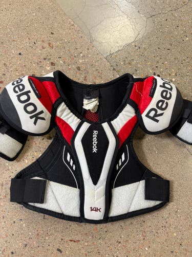 Medium Junior Reebok 14K Shoulder Pads (Used)
