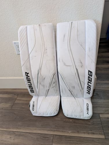 Medium 2024 Bauer GSX Goalie Leg Pads (Used) JR 28in