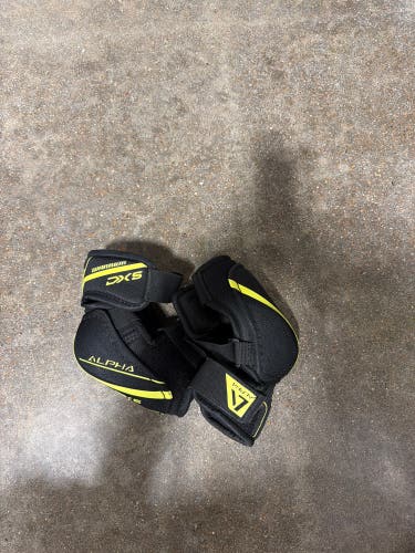 Junior Medium Warrior Alpha DX5 Elbow Pads (Used)