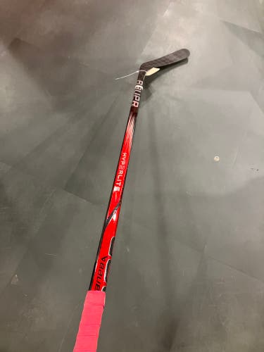 Junior Bauer Vapor Hyperlite 2 Hockey Stick Right Handed P90TM 50 Flex (Used)