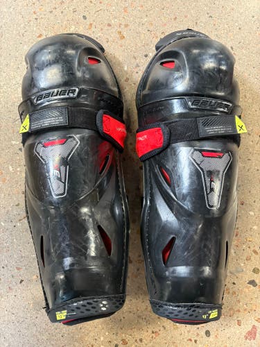 Intermediate Bauer Vapor 3X Shin Pads 13" (Used)