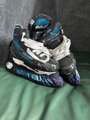 2024 Bauer GSX Hockey Goalie Skates Extra Wide Width Size 1.5 (Used)