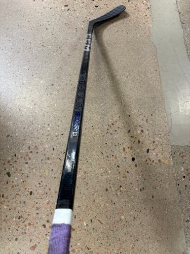 Junior CCM Ribcor Trigger 8 Hockey Stick Right Handed P29 40 Flex (Used)