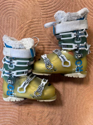 Women's Rossignol AllTrack 80 Pro Ski Boots | Mondo 22-23.5, 278mm (Used)