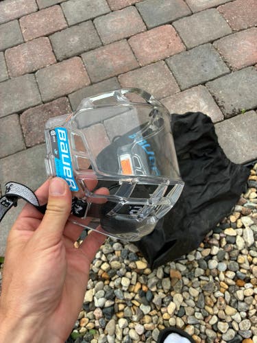 Small Bauer Concept 3 Full Shield (Used)