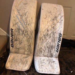 35" Bauer Vapor Hyperlite Goalie Leg Pads (Used)