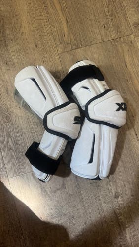 Large Adult STX Stallion 900 Arm Pads (Used)