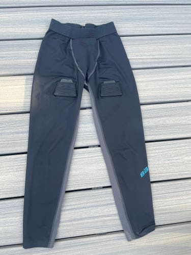 Black Medium Women's Bauer Compression (Used)