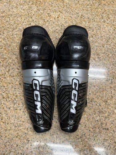 Youth CCM Tacks Vector Premier 10" Shin Pads (Used)