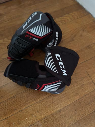Senior Small CCM JetSpeed FT370 Elbow Pads (Used)