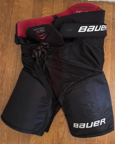 Men's Senior Medium Bauer Vapor X Hockey Pants (Used)