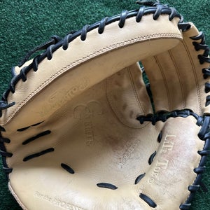 Rawlings Gold Glove Elite 33" Catcher's Mitt | GGE33CBCM | Camel/Black | RHT | Lightly Used